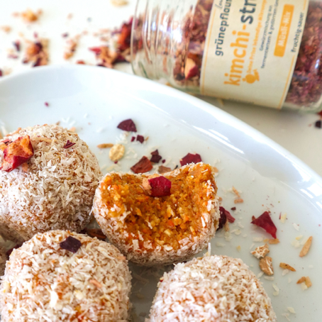 Carrot-Cake Energy Balls